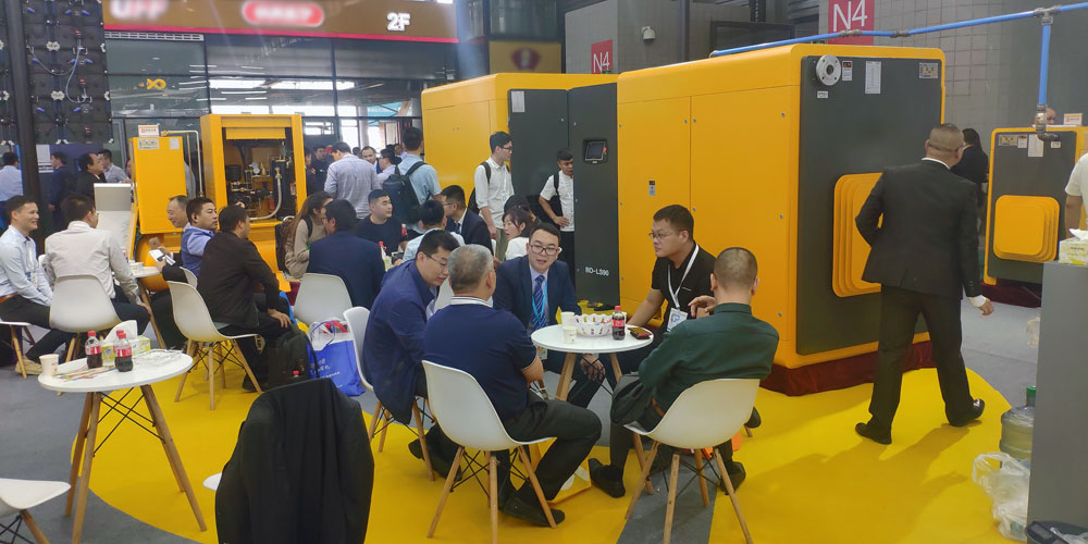 展會(huì)現(xiàn)場(chǎng)6.jpg 展會(huì)現(xiàn)場(chǎng)6.jpg