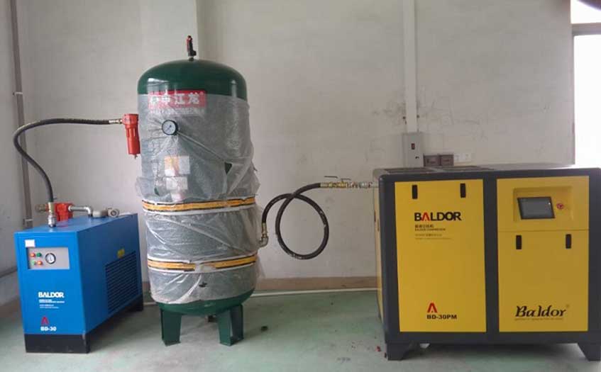 儲氣罐對螺桿空壓機(jī)到底有多么重要！